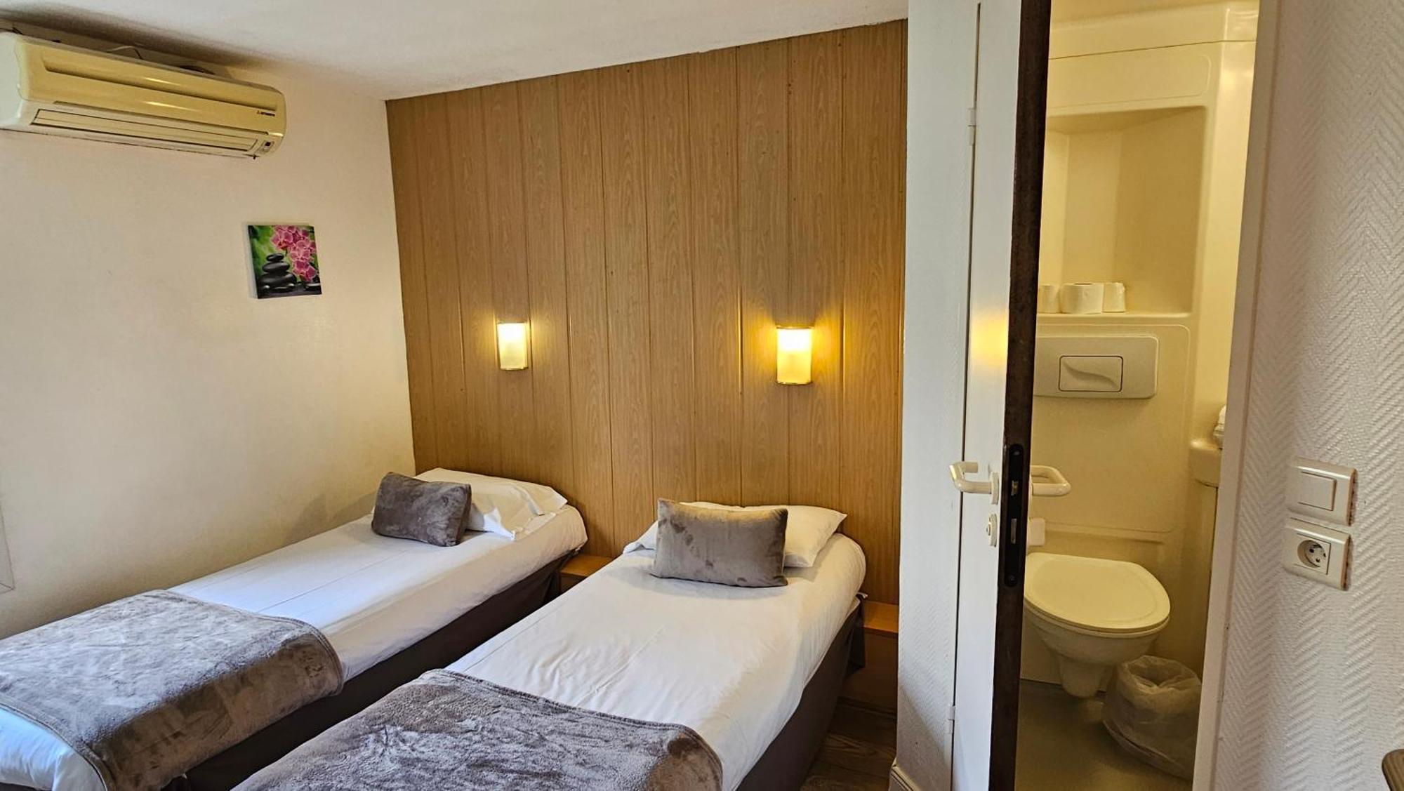 Brit Hotel Essentiel Pau Лескар Екстериор снимка