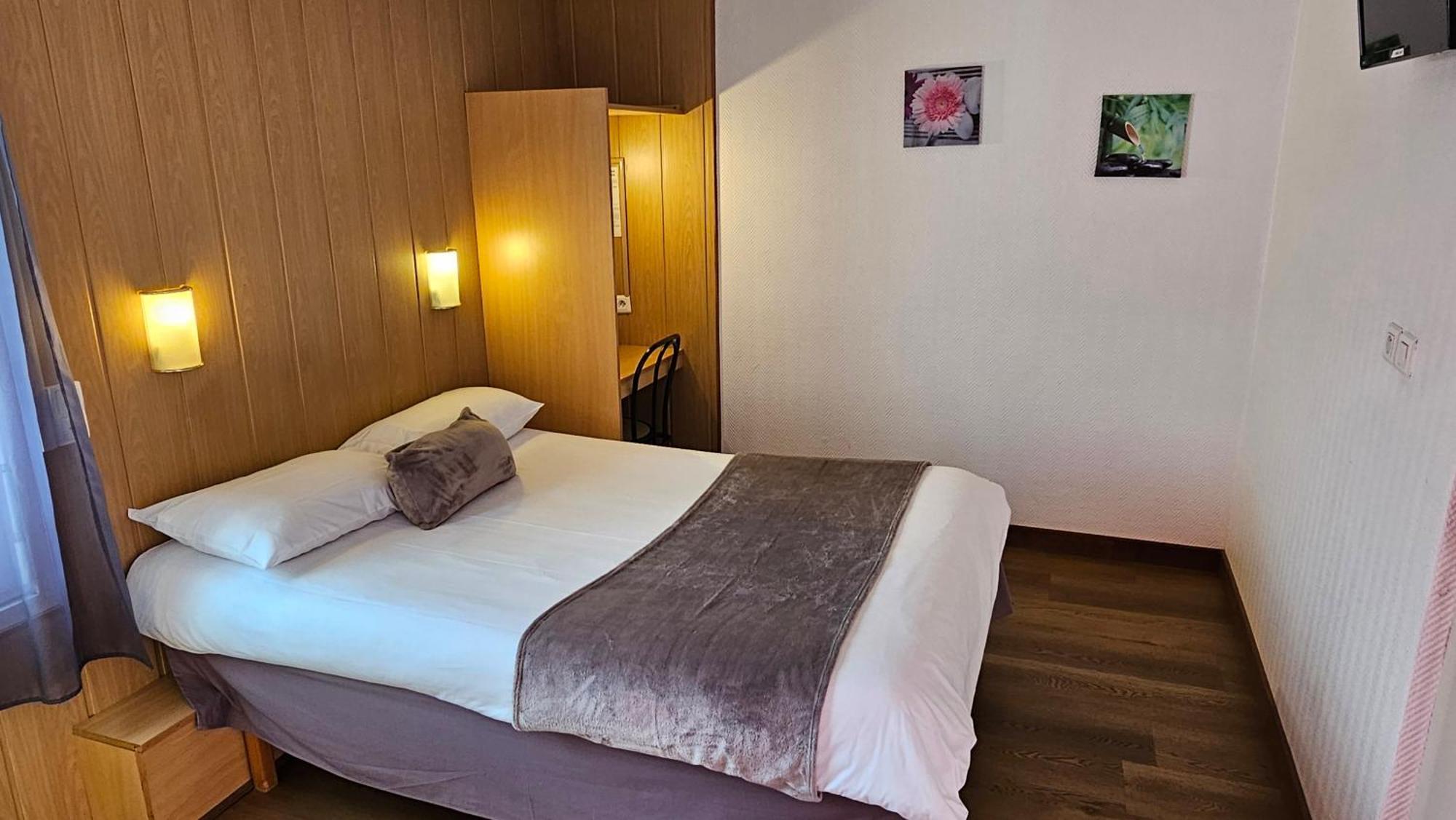 Brit Hotel Essentiel Pau Лескар Екстериор снимка