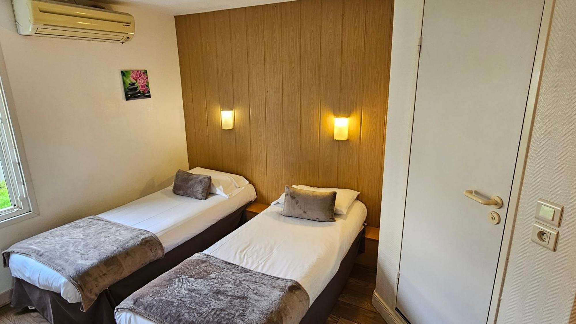 Brit Hotel Essentiel Pau Лескар Екстериор снимка